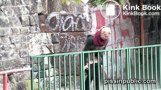 Stingy barbies don't pay for WC and rather risk peeing in city center