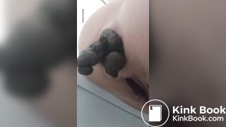 Girl pooping on toilet - video 338