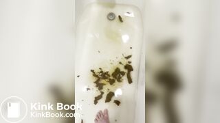 Smelly gal scoops her poop from the shower water