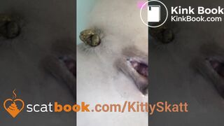 close up shitting - video 2