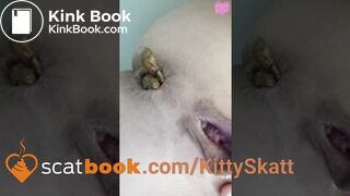 close up shitting - video 2