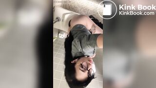 Sexy girl pooping - video 64