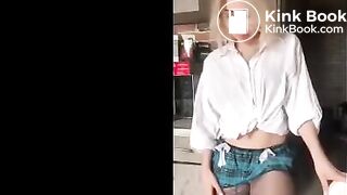 Cute small Girl est shit