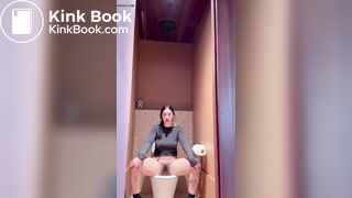 Hot as Babe pooping in Hotel Toilet