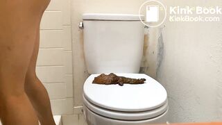 She’s squeezing out a healthy turd on her toilet seat