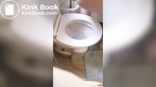 Shitting a huge load in toilet~
