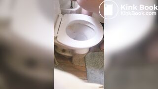 Shitting a huge load in toilet~