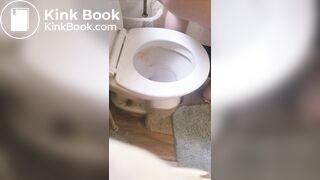 Shitting a huge load in toilet~