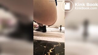 Girl pooping in public toilet2