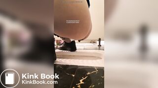 Girl pooping in public toilet2