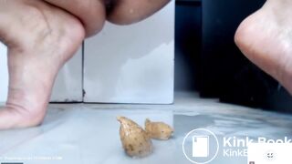 Long Squirts Pooping Janet