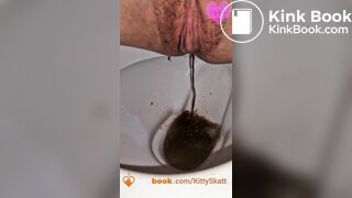 Piss and diarrhea on toilet - video 2