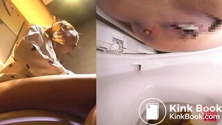 Pretty Japanese girl Pooping