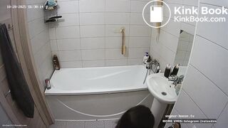 BIG BOOBS GIRL POOP AND FARTS