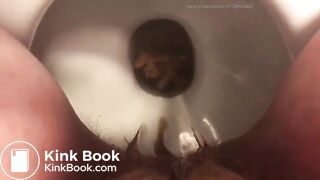 TOILET POO CLOSE.UP