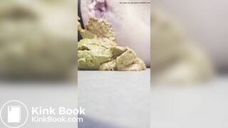 Crackling morning poop on floor