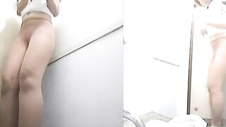 Japanese woman's toilet scene - video 524