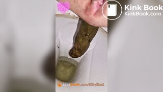 Hard Shitting in toilet - video 2