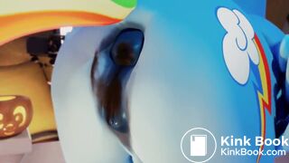 Rainbow Dash shitting in a pumpkin