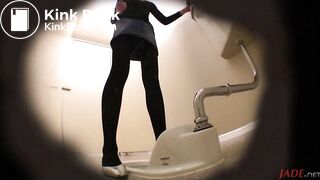 Japanese girls shitting and farting in toilet