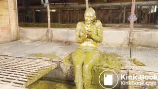 ... Maddison Clumsy In Cow Dung