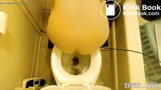 Girl pooping on toilet - video 332