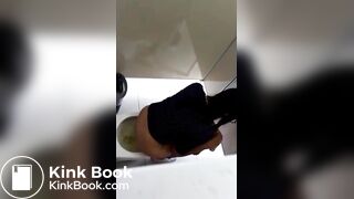 Wc spy girl - video 4