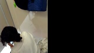 Wc spy girl - video 3