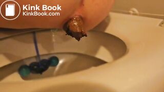 She poops in the toilet
