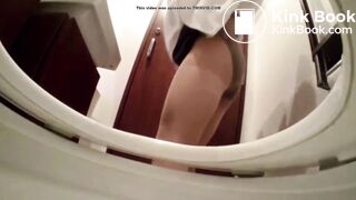 Pretty Woman Pooping - video 31