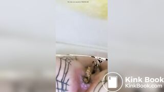 She pooping - video 27