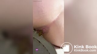 Girl pooping on toilet - video 340