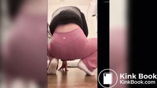 Blackras poops her purple lululemon leggings