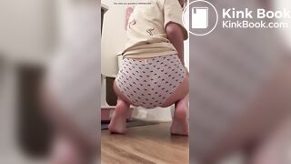 Doing a poo in her big panties