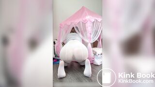 White Leggings Get Messy