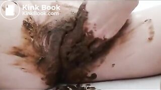 Shit filled pussy - video 5