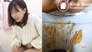 Pretty Japanese girl Diarrhea - video 3