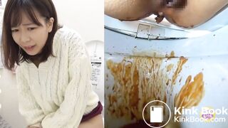 Pretty Japanese girl Diarrhea - video 3