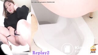 Cute Japanese girl Pooping - video 6