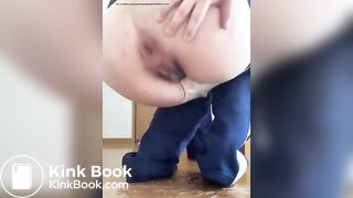 girl pooping - video 301