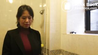 Girl clogged the toilet