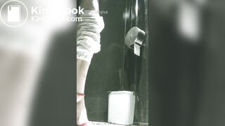 Sexy asian girl shitting, voyeur