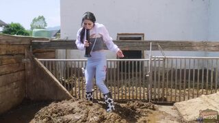 Kaitlyn ... going crazy in pigshit