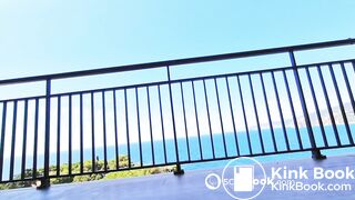 facendo la cioccolata sul balcone di casa