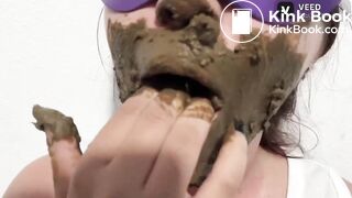 Enfiando a mao no meu cu