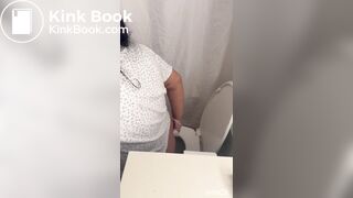 Filipina Gf wipes ass