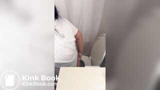 Filipina Gf wipes ass