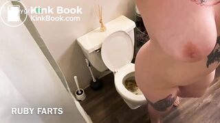 BBW Girl Shits while You Shower
