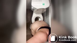 BBW pooping on toilet