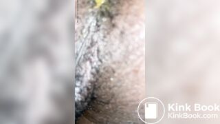 ebony wipe creasy discharge after a shit